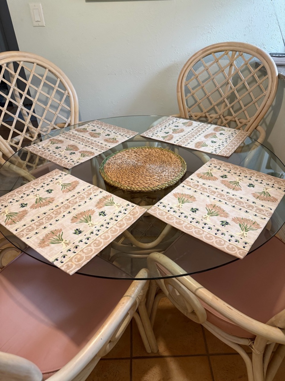 Dining Table Placemat Set in Wheat Floral - Unbranded